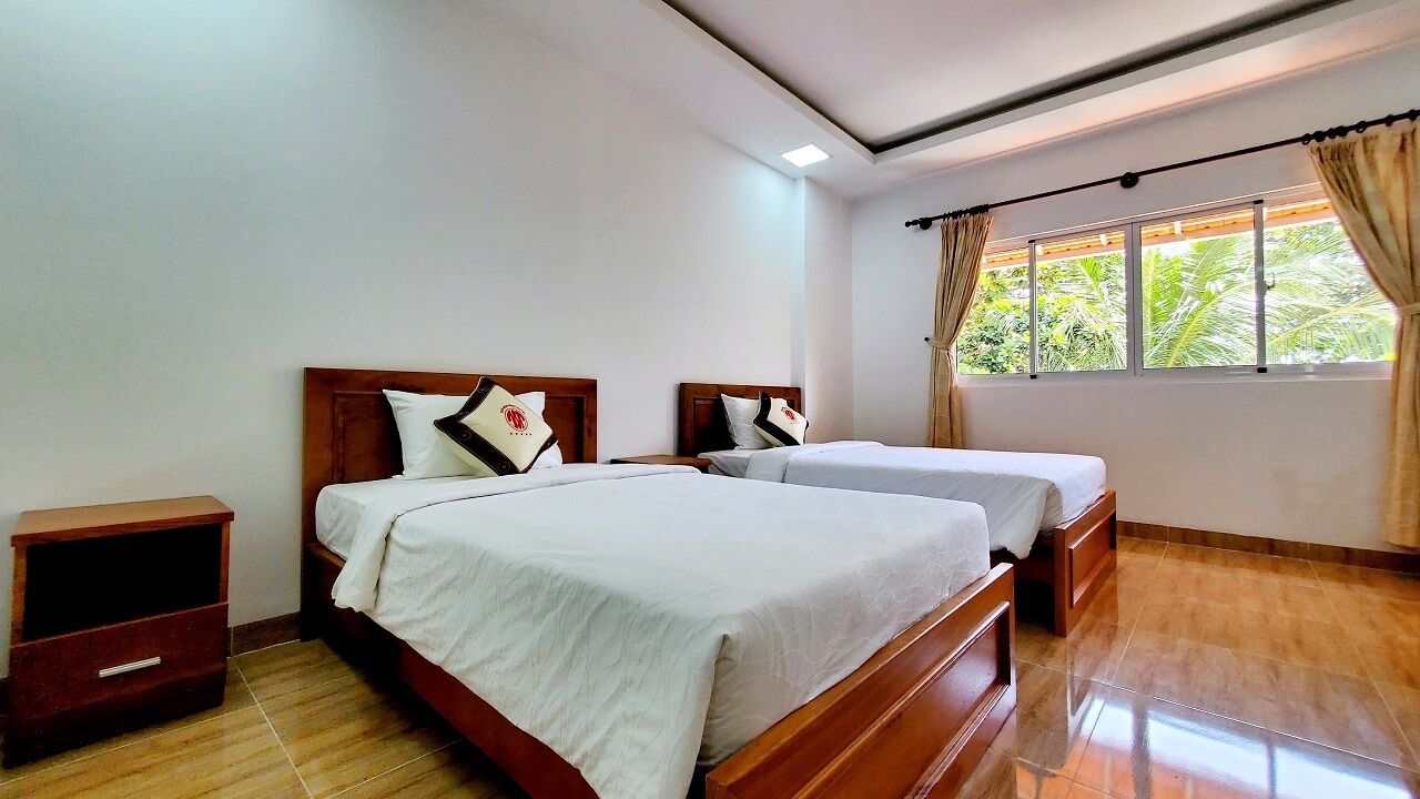 Standard Double or Twin Room | Minibar, desk, soundproofing, free WiFi
