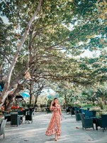 On the beach, white sand, beach bar