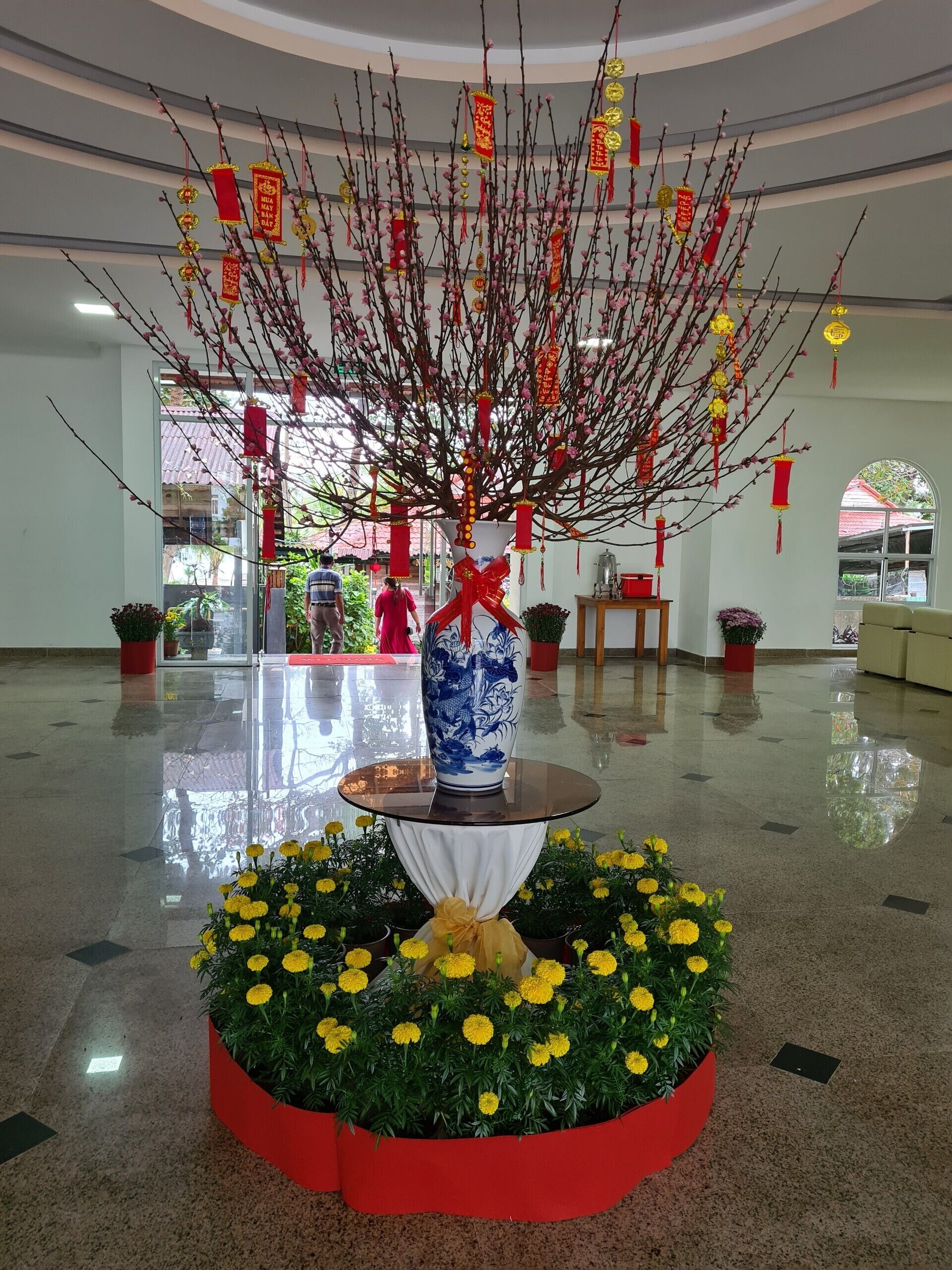 on the beach, white sand, beach bar