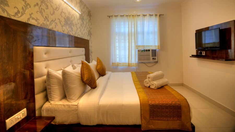 Hotel Ark Of Avalon