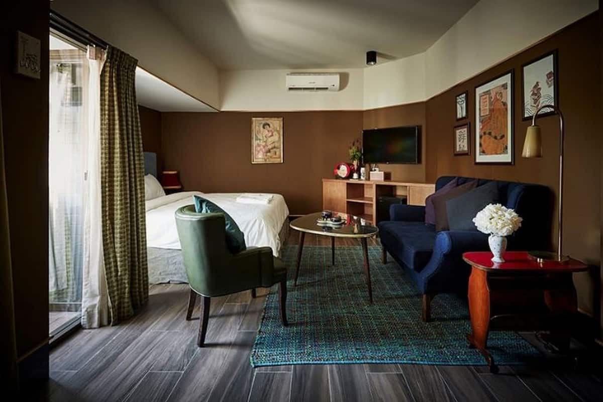 In-room safe, desk, blackout curtains, free WiFi