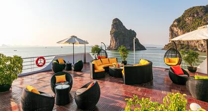 Lan Ha Legend Cruise