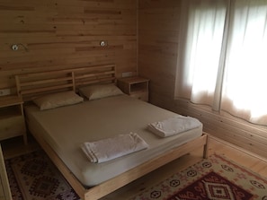 Double Room, 1 Queen Bed, Non Smoking, Garden View | Desk, laptop workspace, soundproofing, free WiFi - Villa Halil Bungalow (Kemer)