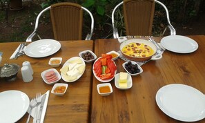 Colazione completa inclusa, servita tutte le mattine 