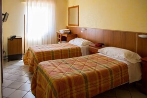 Quarto casal | Escrivaninha, Wi-Fi de cortesia