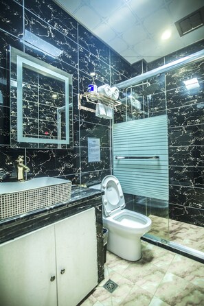 In-room safe, blackout curtains, soundproofing, free WiFi - Star Sands Hotel (Saipan)