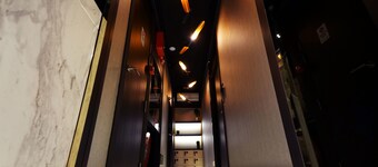 CUBE Boutique Capsule Hotel @ Kampong Glam