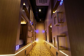 Hallway - CUBE Boutique Capsule Hotel @ Kampong Glam (Singapore)