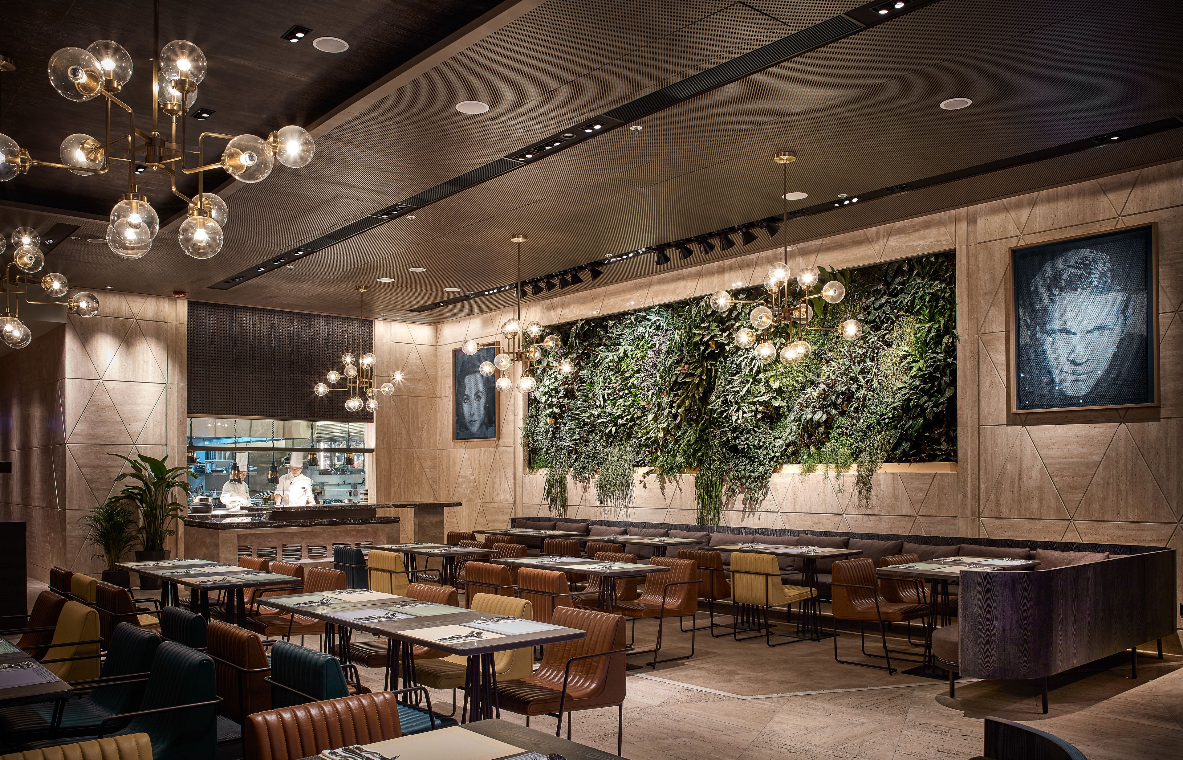 Päivittäinen buffetaamiainen (108 HKD per henkilö)