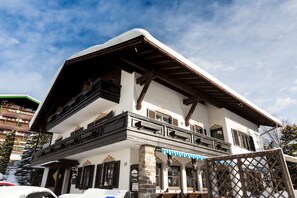 Front of property - DEVA Hotel Kaiserblick (Reit im Winkl)