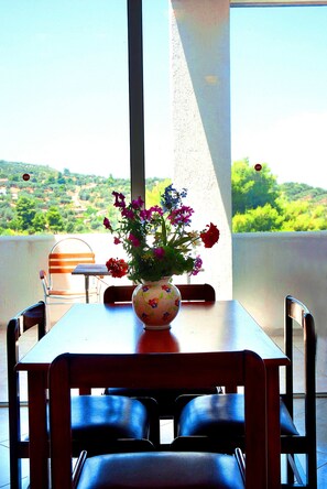 頂級別墅, 多間臥室, 私人泳池 | 房內用餐區