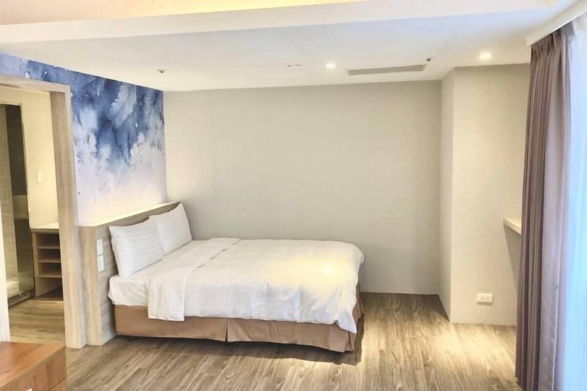 Desk, blackout curtains, iron/ironing board, free WiFi