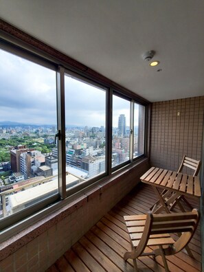 City View Six-person Room | Balcony