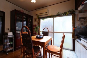 Standard House | In-room dining - Shanti House Sakaiminato (Sakaiminato)