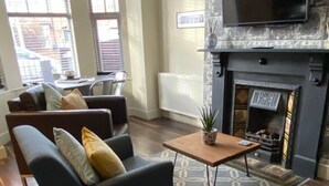 Superior Apartment, 2 Bedrooms, 2 Bathrooms | Living area - Clearly Apartments (York)