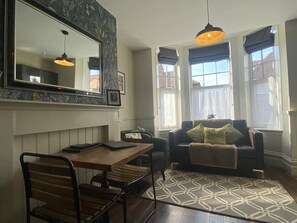 Deluxe Apartment, 1 Bedroom | Living area - Clearly Apartments (York)