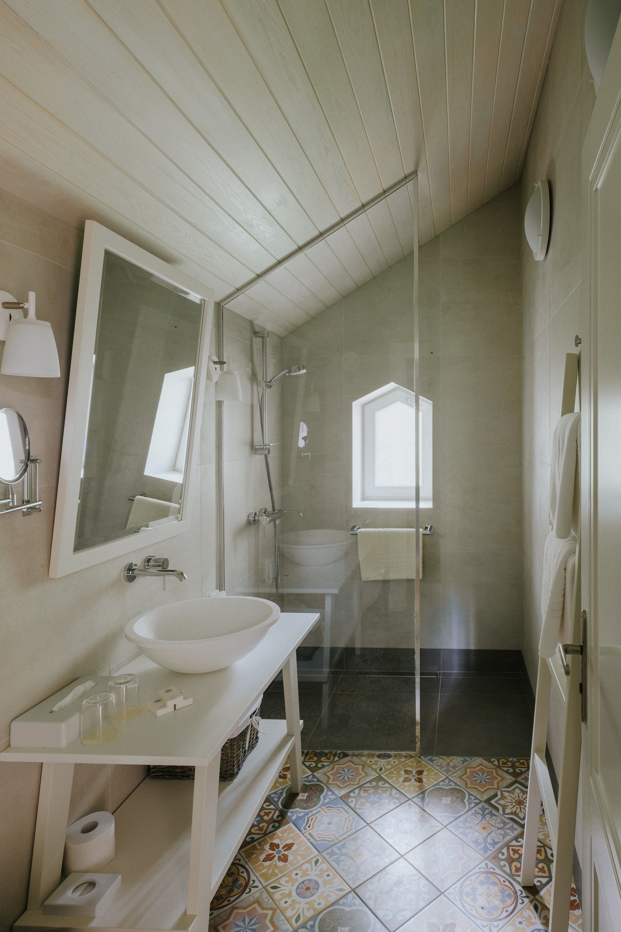 superior deluxe room | bathroom | shower, free toiletries, hair dryer, slippers