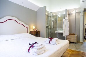 Deluxe Double or Twin Room (Spiaggia) | Premium bedding, down comforters, desk, blackout drapes