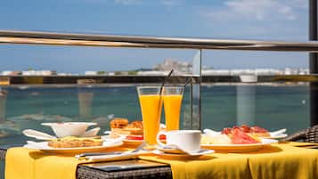 Daily buffet breakfast (EUR 17 per person)