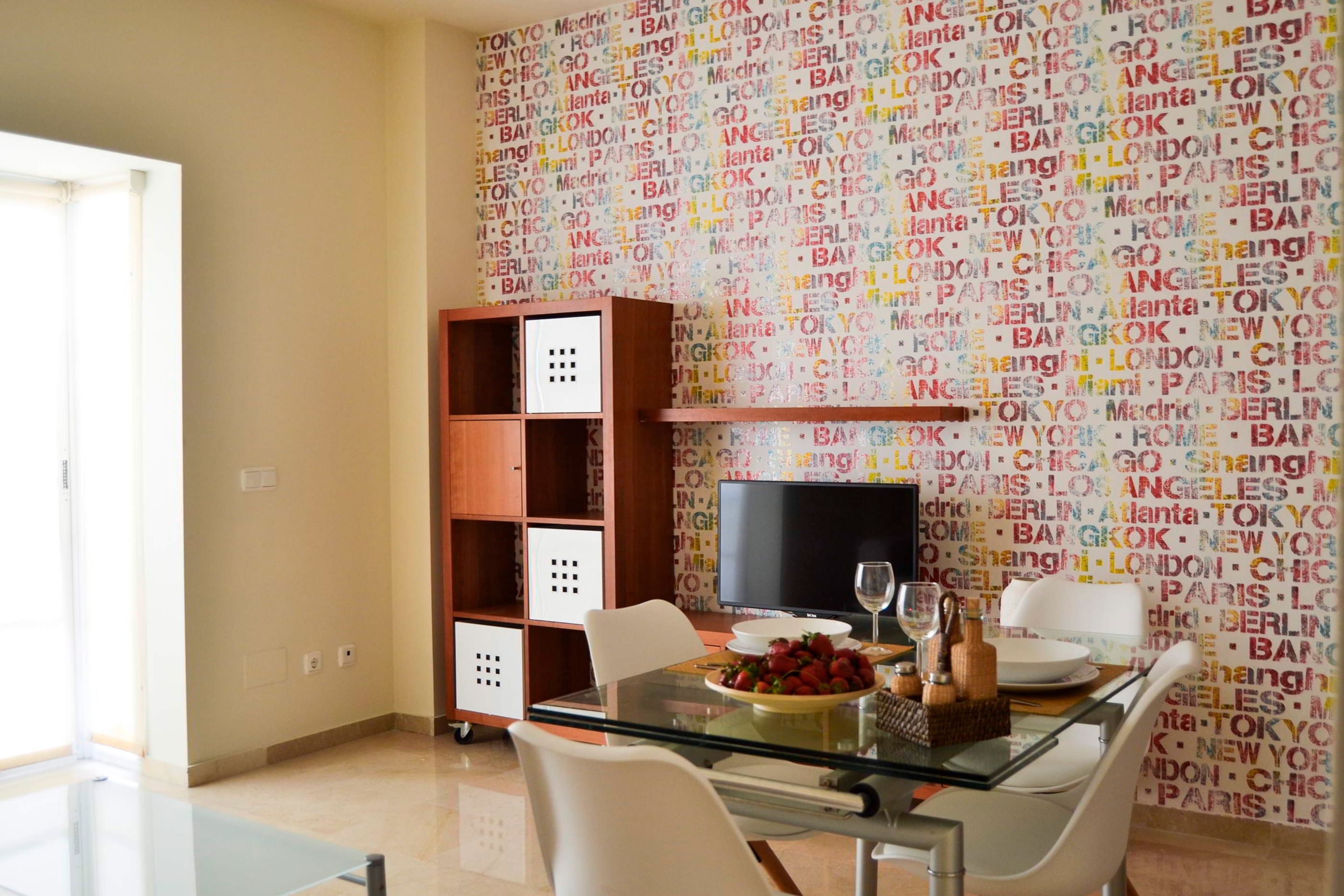 Apartment, 1 Bedroom, Balcony | In-room dining