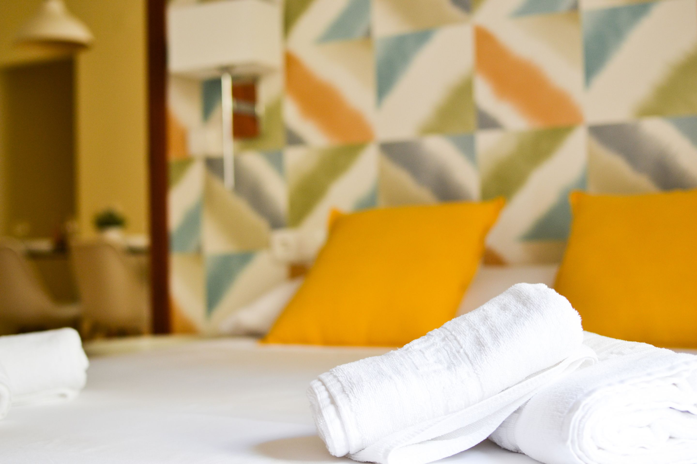 1 habitación, cortinas blackout, cunas y cuna de viaje 