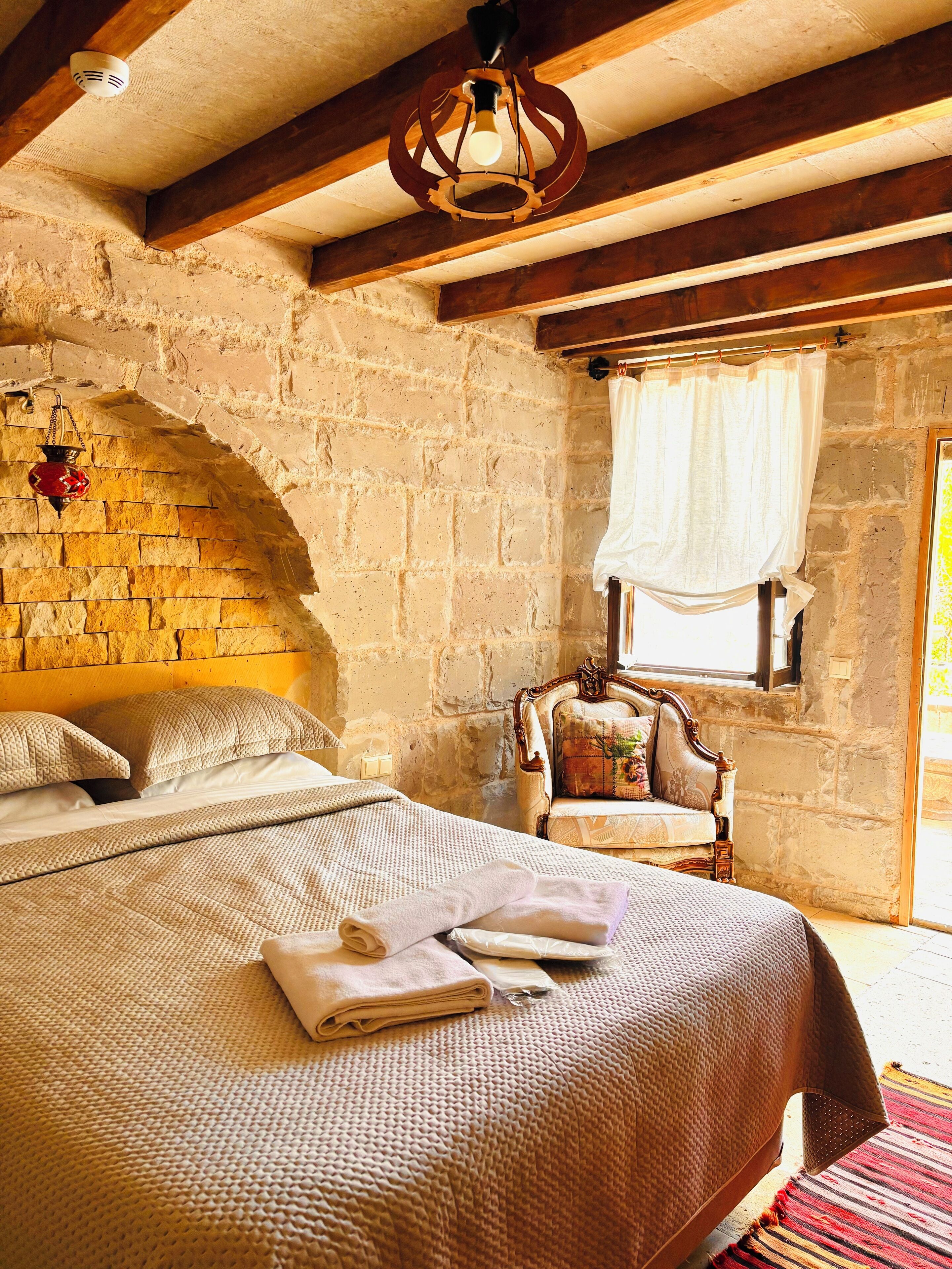 economy room, garden view, ground floor | 1 bedroom, premium bedding, select comfort beds, individually furnished