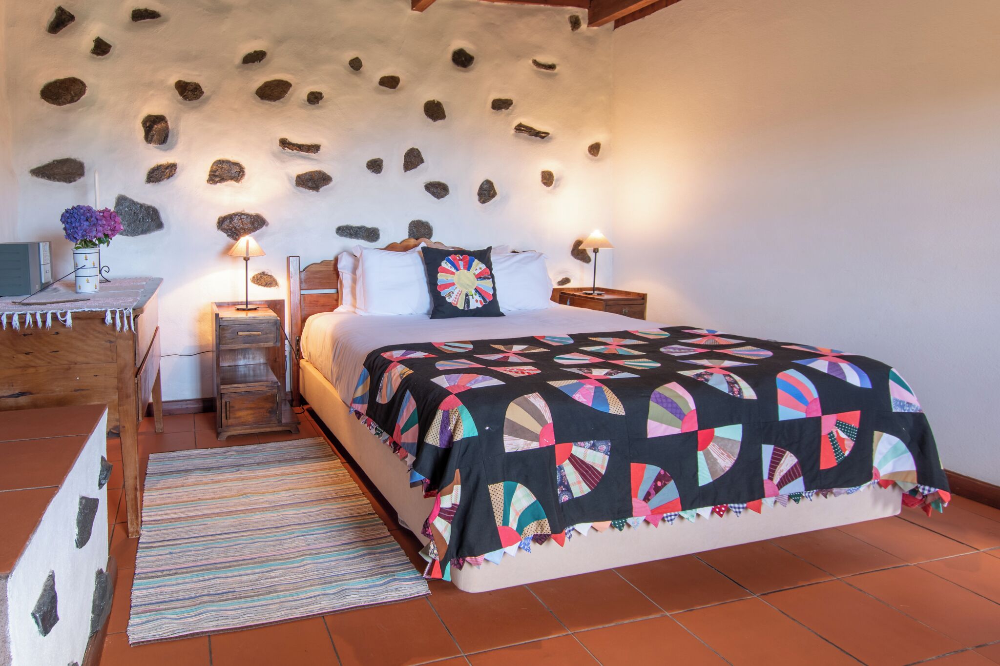 Traditional House, 2 Bedrooms | Individually decorated, individually furnished, blackout drapes