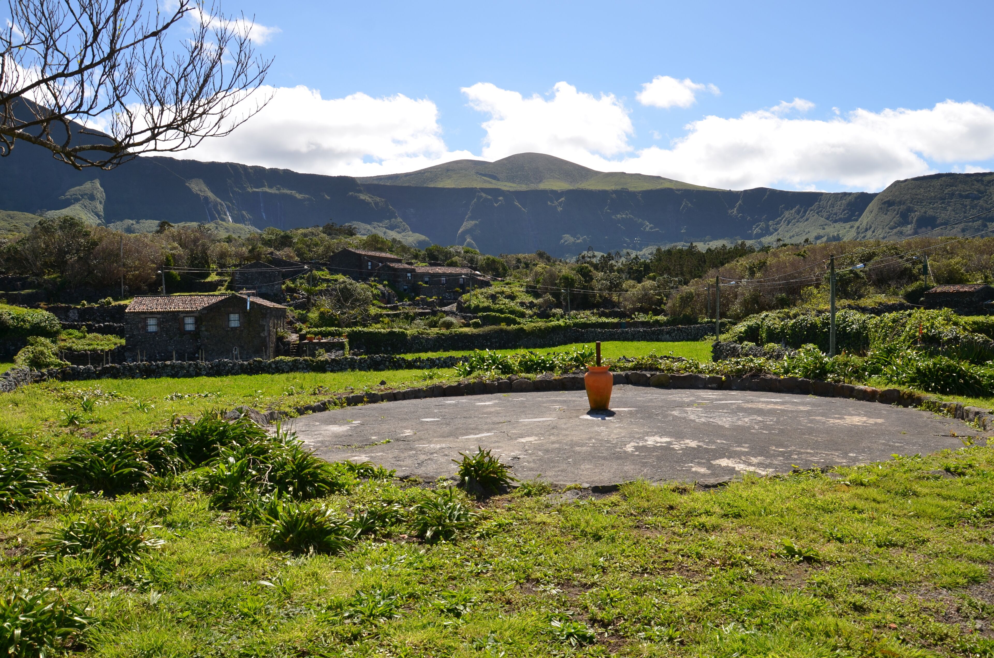 บ้านพักทราดิชันนัล, 4 ห้องนอน | ลานระเบียง/นอกชาน