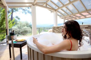 Luxury Duplex | Private spa tub