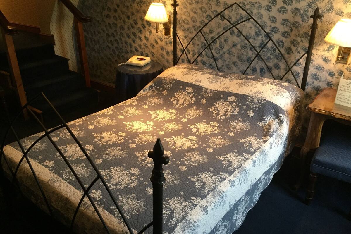 superior double room, ensuite (superior double with bath)