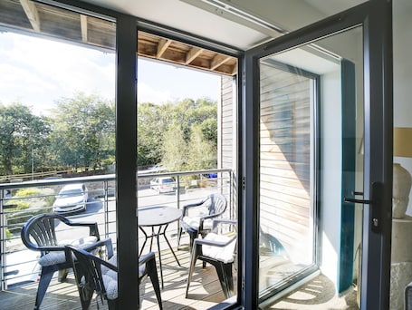 Apartment, Private Bathroom (2 Bedroom) | Balcony view