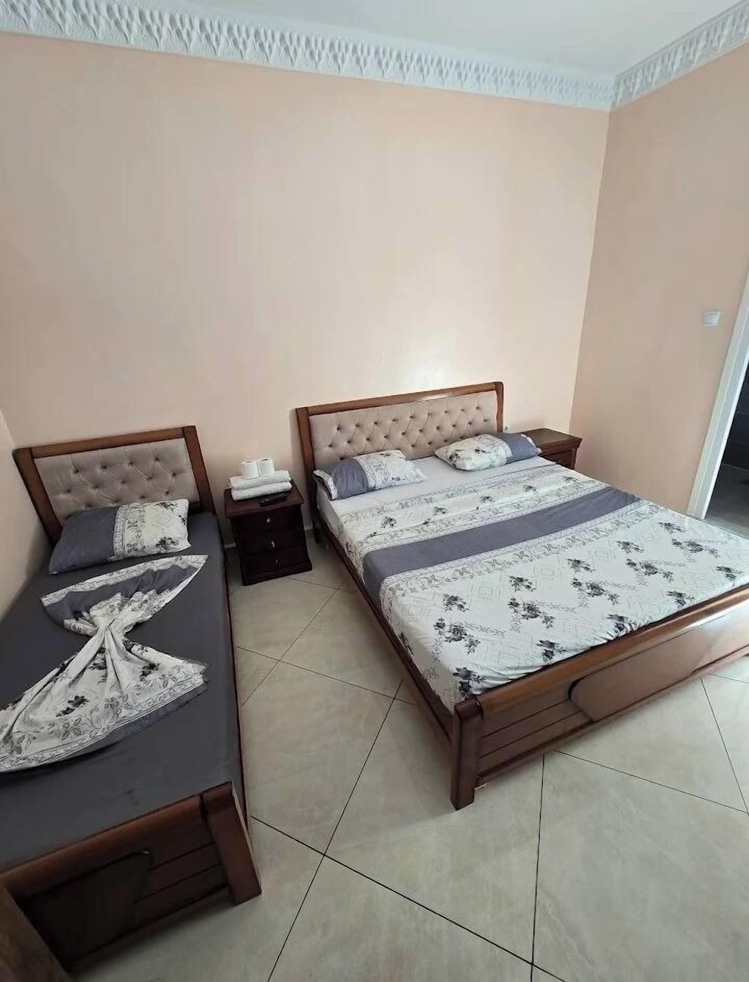 Premium bedding, iron/ironing board, free WiFi, bed sheets