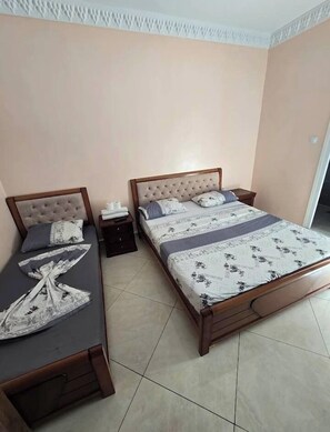 Premium bedding, iron/ironing board, free WiFi, bed sheets - Résidence El Schems (Algiers)