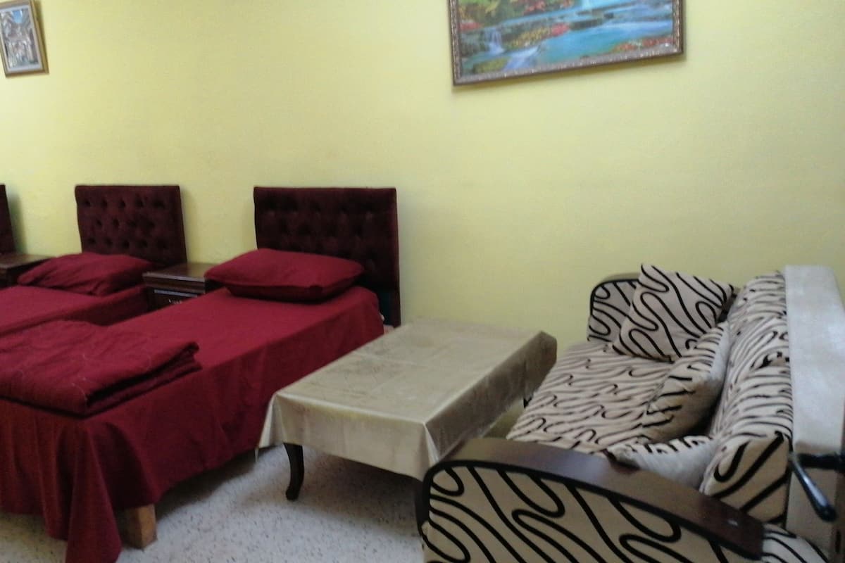 Premium bedding, iron/ironing board, free WiFi, bed sheets