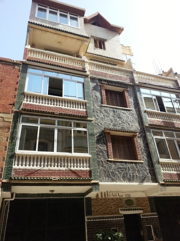 Front of property - Résidence El Schems (Algiers)
