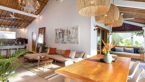 Unclassified image, 2 of 69, button - Villa Crystal (Seminyak)