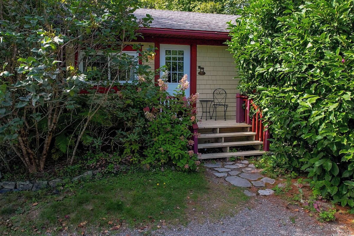 Traditional Cottage, 1 King Bed with Sofa bed, Garden Area