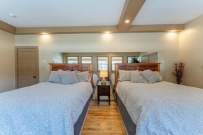 Premier Suite | Premium bedding, pillowtop beds, individually furnished, soundproofing - Dominion Hill Country Inn (Digdeguash)