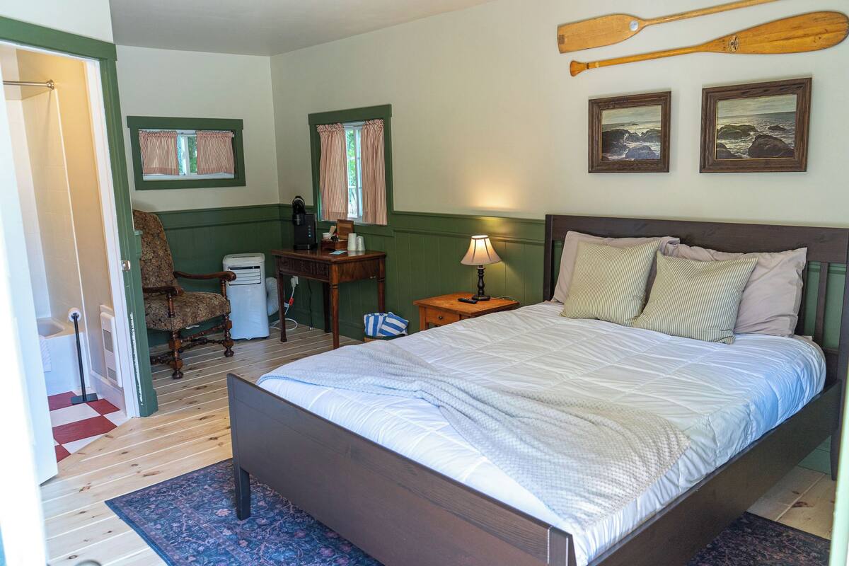 Cabaña estándar, 1 cama Queen size, vista al jardín | Ropa de cama de alta calidad, camas con pillow-top y wifi gratis 