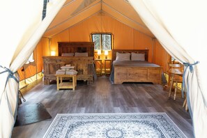 Signature Tent, Multiple Beds, Hill View | Premium bedding, pillow-top beds, individually furnished, free WiFi - Dominion Hill Country Inn (Digdeguash)