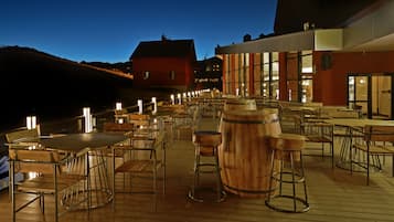 5 bares o lounges, bar junto a la alberca