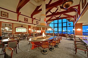 5 Bars/Lounges, Poolbar