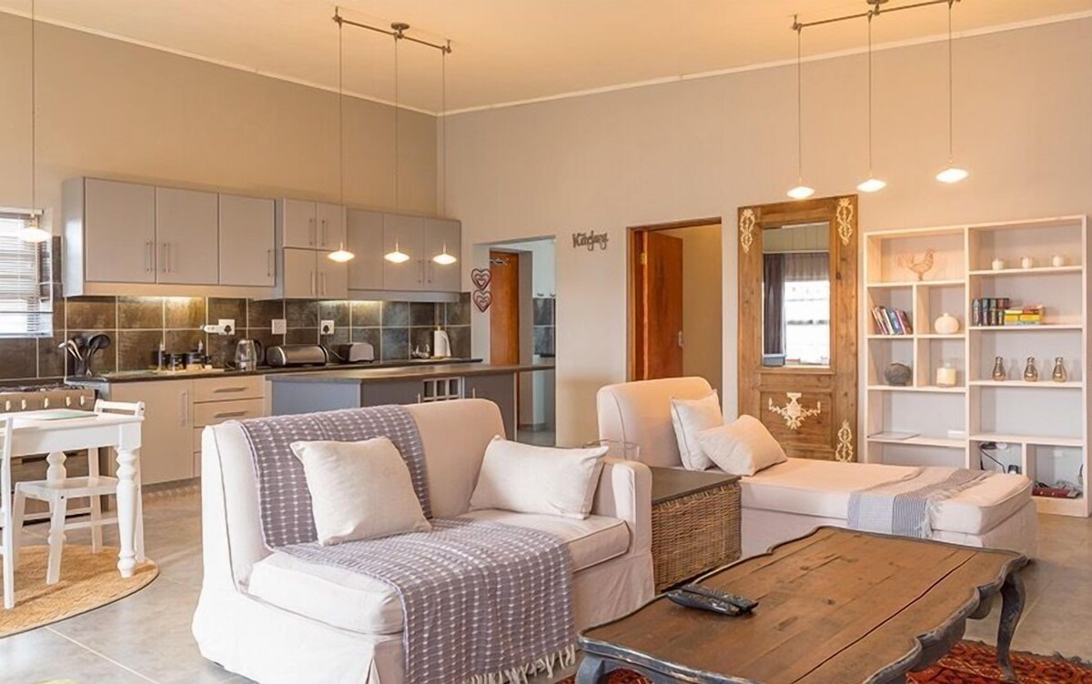 Desert Rendezvous – hotel photo