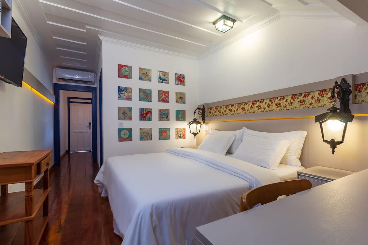 Suite, tina | 1 habitación, minibar, escritorio y tabla de planchar con plancha