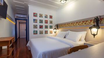 套房, 浴缸 | 1 間臥室、迷你吧、書桌、熨斗/熨衣板