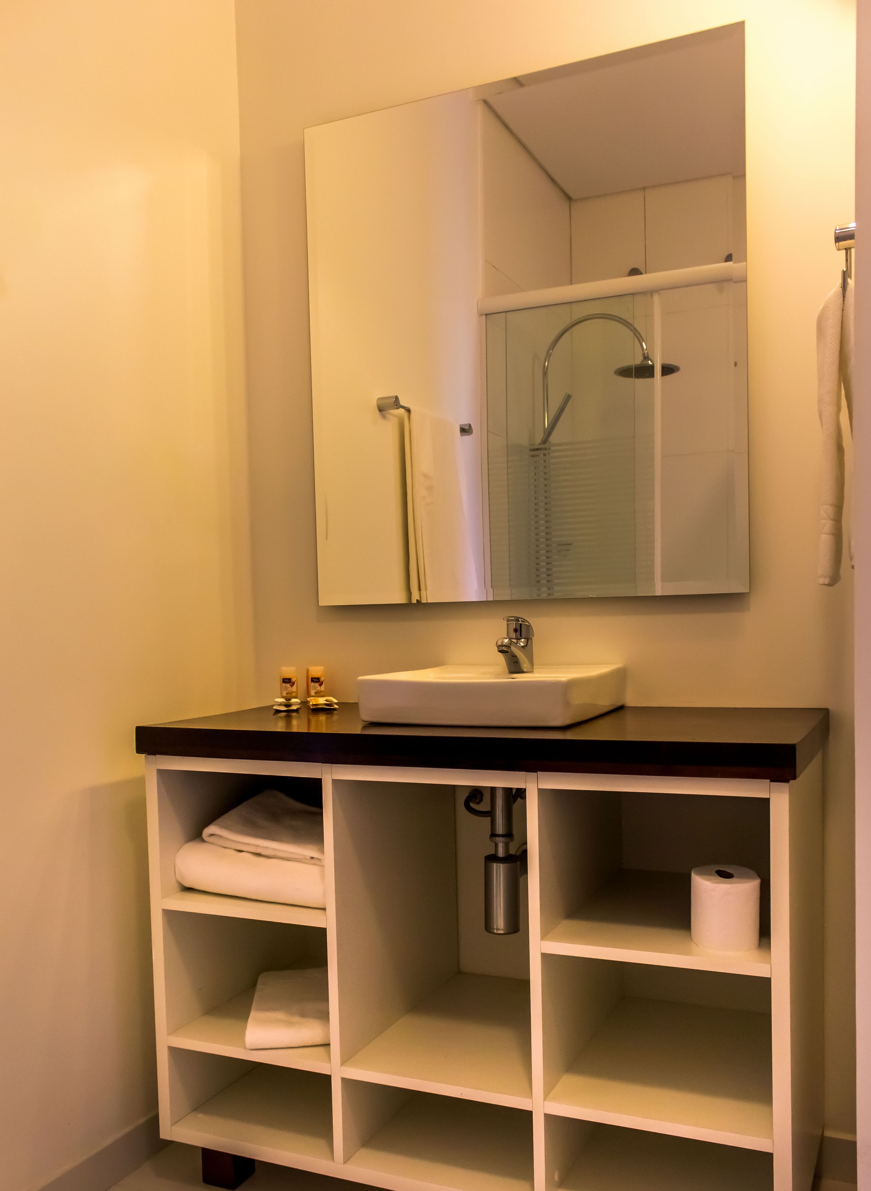 family apartment, 1 bedroom, accessible | bathroom sink