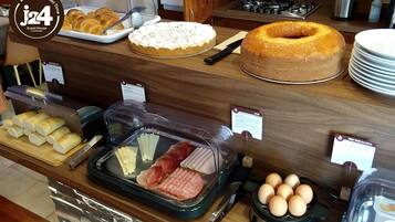 Colazione a buffet inclusa