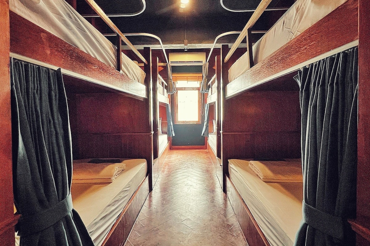 8-Bed Mixed Dormitory Room