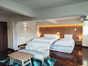 Family Triple Room | Soundproofing, free WiFi, bed sheets