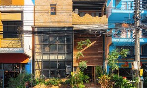 Exterior - Suneta Hostel Chiang Mai (Chiang Mai)